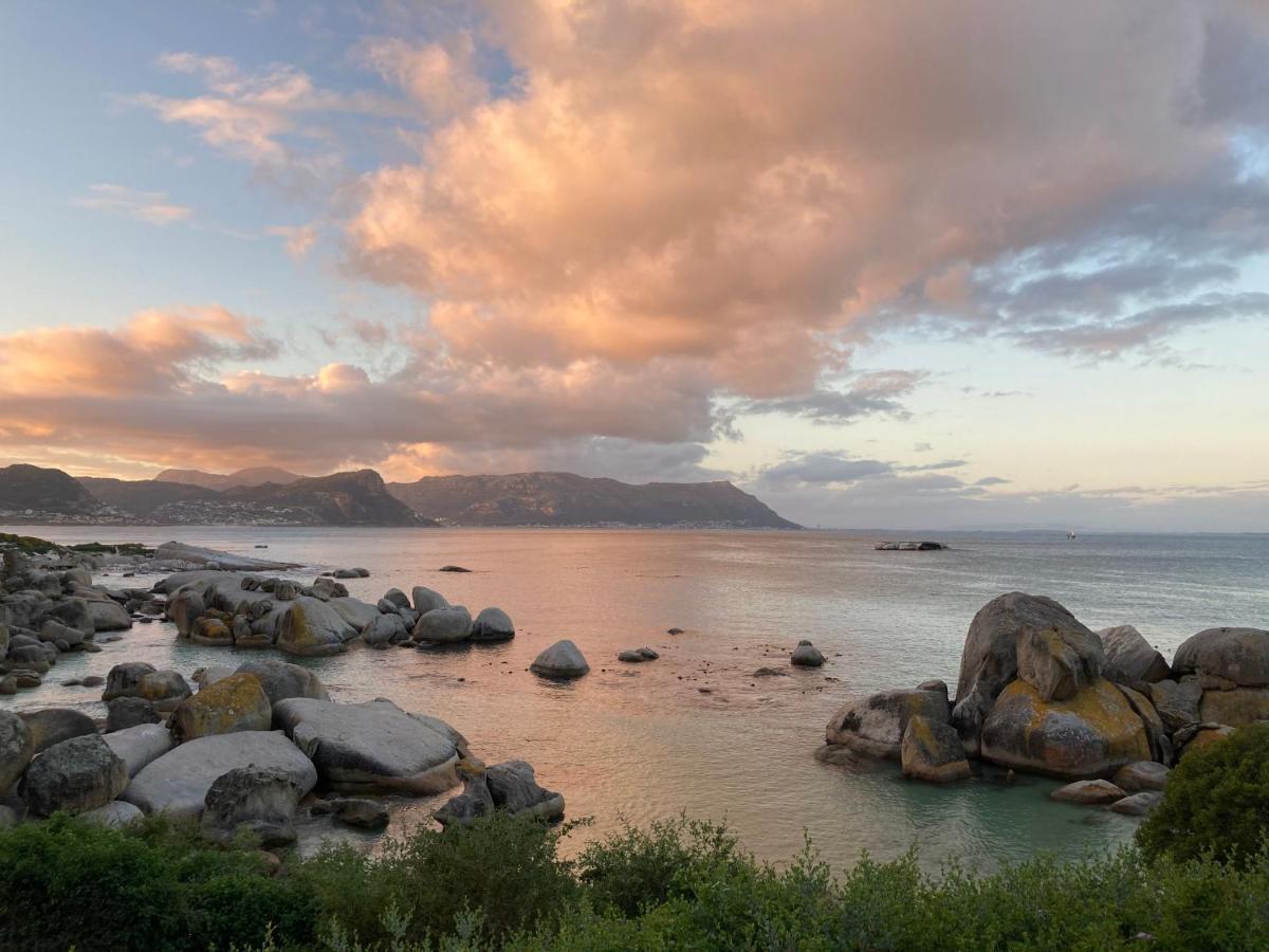 Bosky Dell On Boulders Beach Simonʼs Town Екстериор снимка
